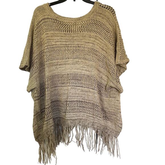 Ecote Tan Beige Open Knit Fringe Bohemian V neck Poncho Sweater Size Medium - Picture 8 of 8